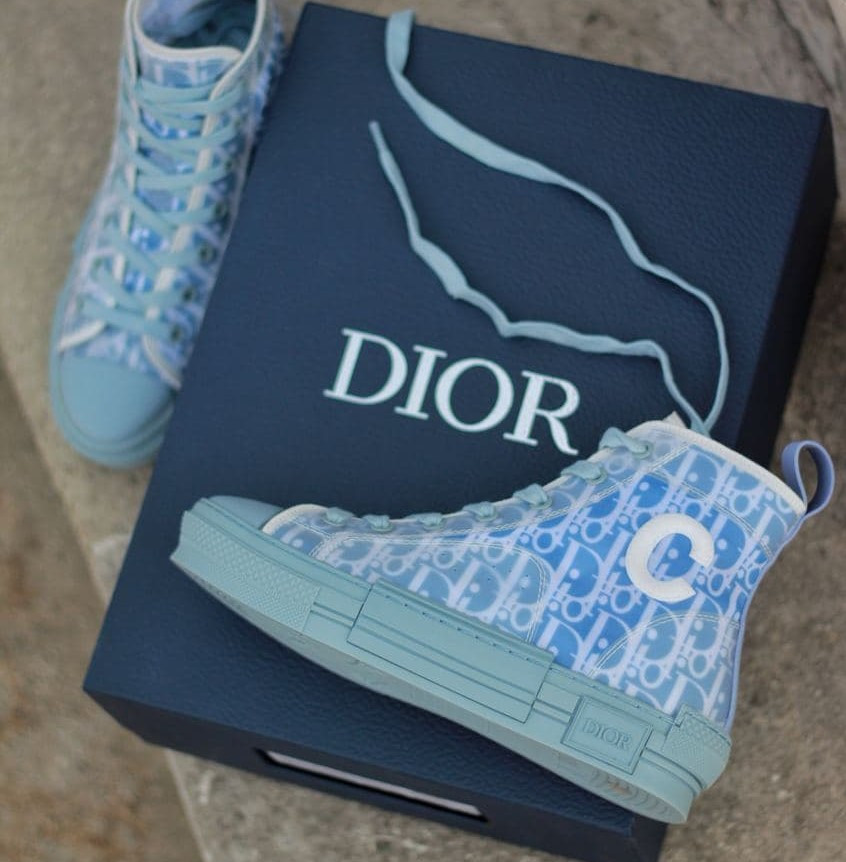D*or Hight Sky Blue | кеды женские; высокие; голубые; весенние/летние/осенние; диор, Голубой
D*or Hight Sky Blue | кеды женские; высокие; голубые; весенние/летние/осенние; диор, Голубой
