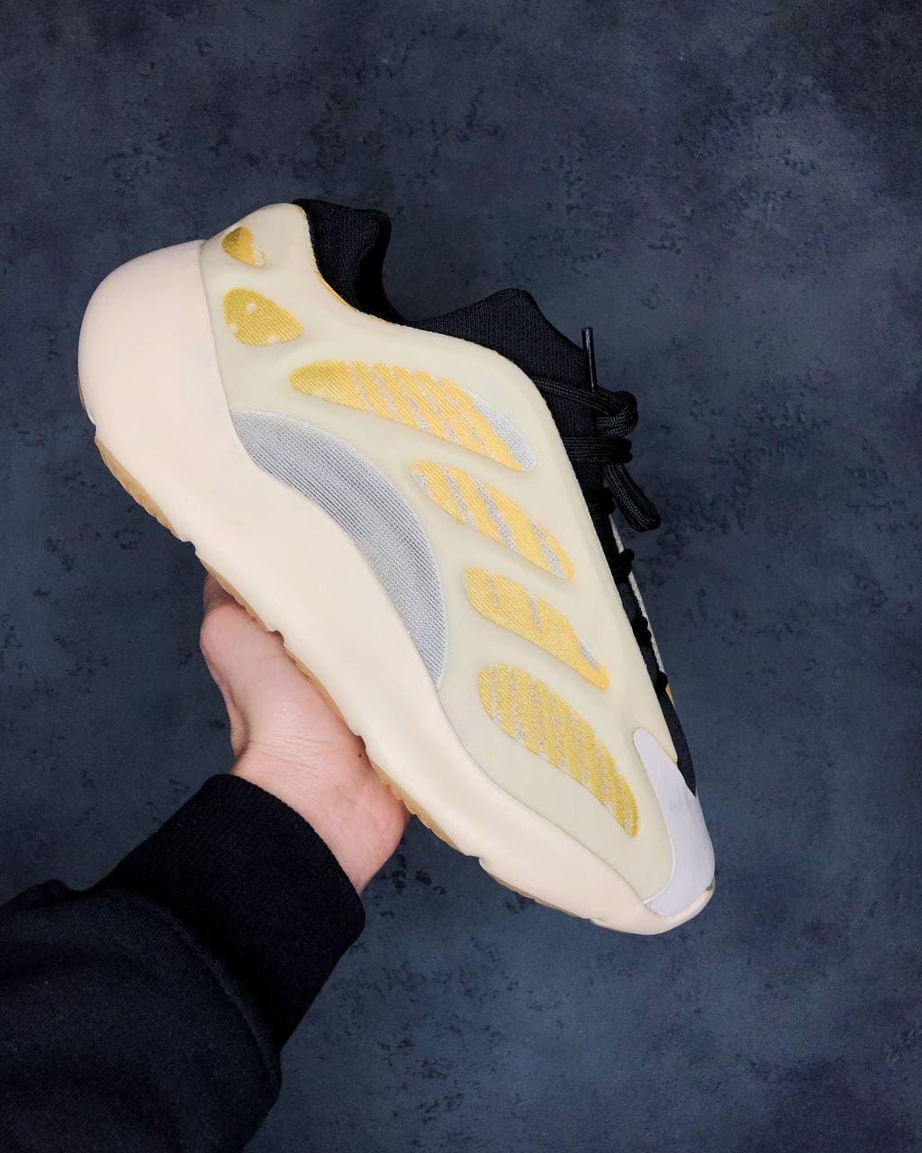 Мужские кроссовки Adidas Yeezy Boost 700 v3 Srphym Beige Black / Адидас Изи Буст 700 в3 Черные Бежевые, Бежевый
Мужские кроссовки Adidas Yeezy Boost 700 v3 Srphym Beige Black / Адидас Изи Буст 700 в3 Черные Бежевые, Бежевый