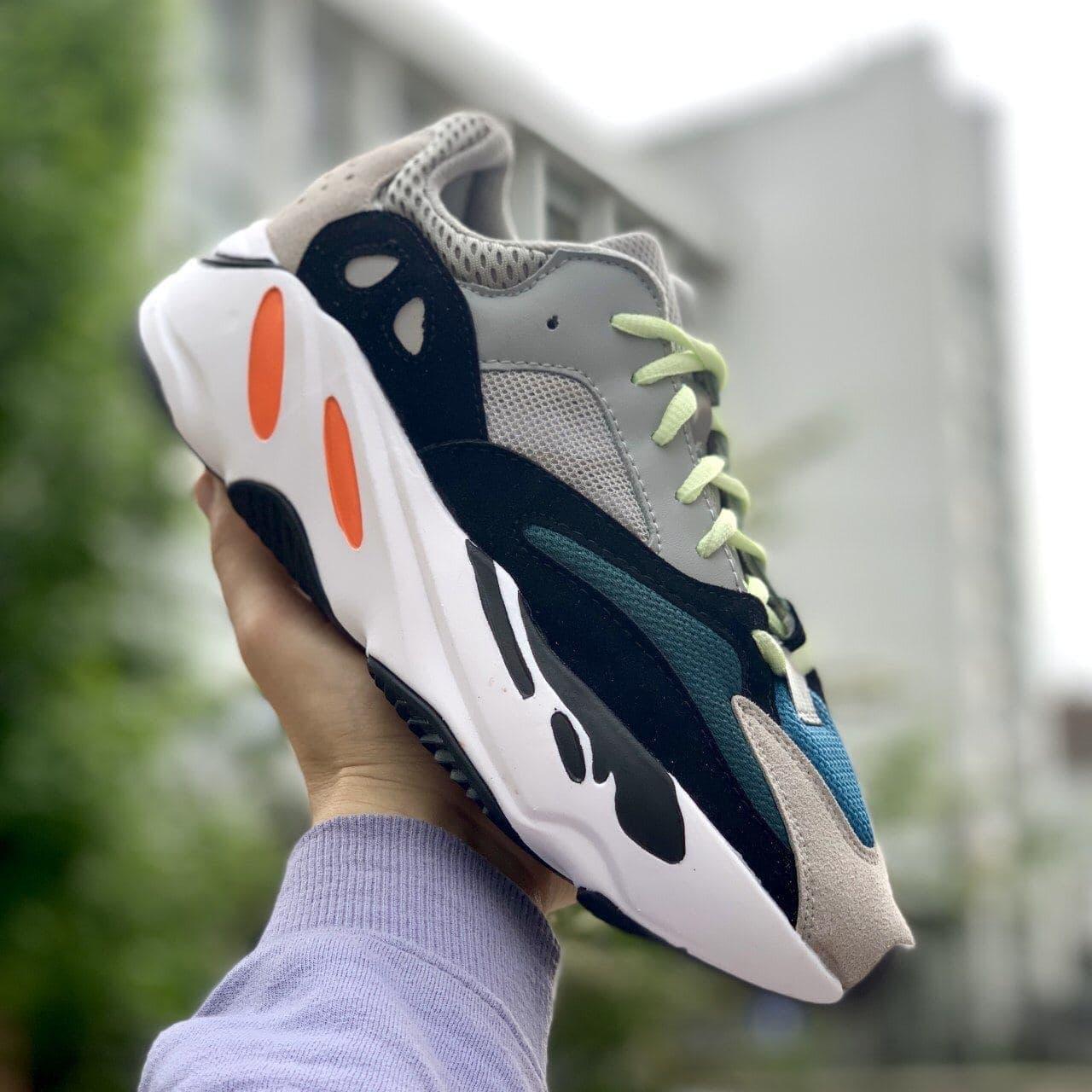 Женские кроссовки Adidas Yeezy Boost 700 Wave Runner Solid / Адидас Изи Буст 700 Серые Черные Зеленые 38, Разные цвета
Женские кроссовки Adidas Yeezy Boost 700 Wave Runner Solid / Адидас Изи Буст 700 Серые Черные Зеленые 38, Разные цвета