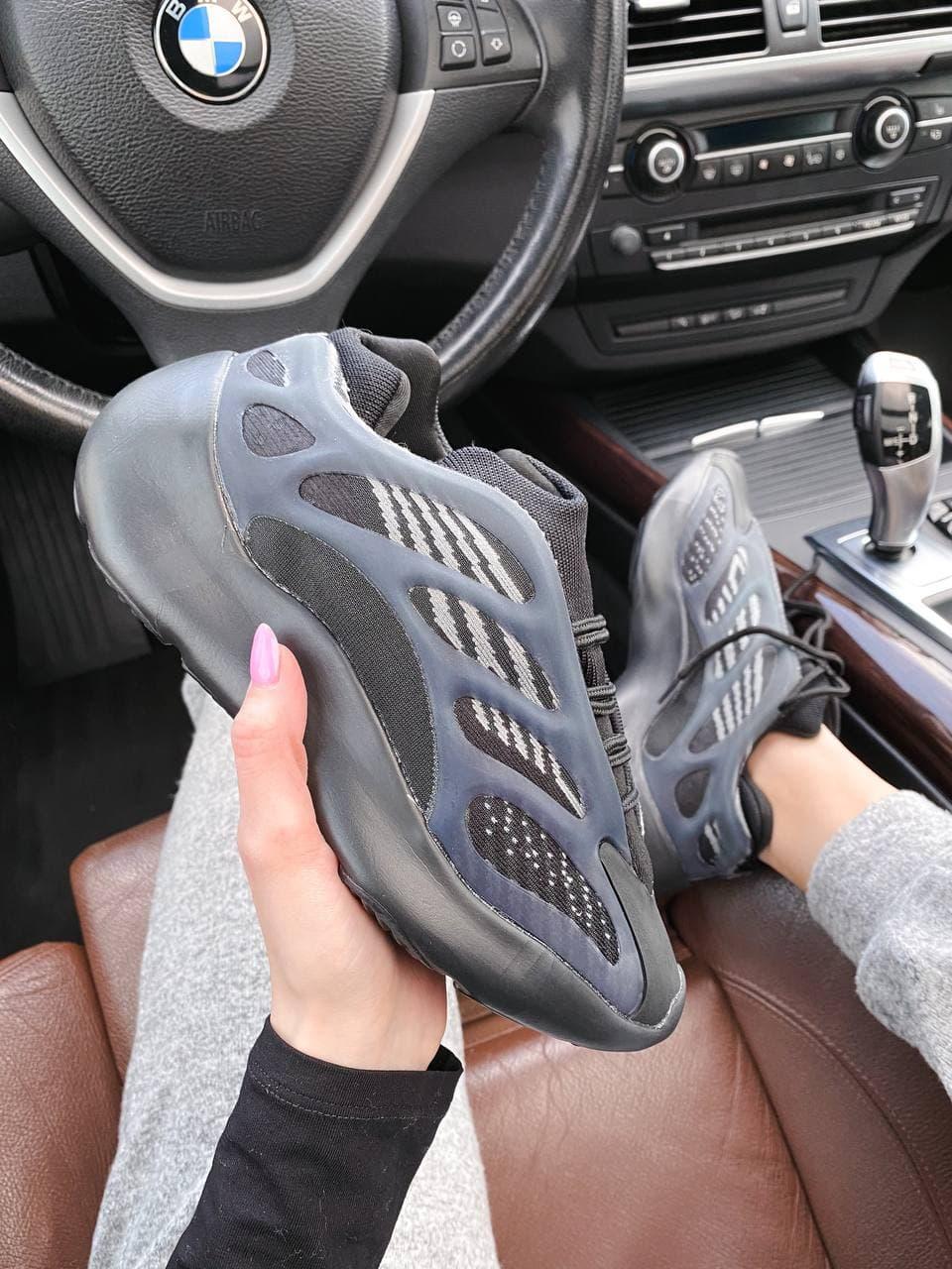 Женские кроссовки Adidas Yeezy Boost 700 v3 Black Alvah / Адидас Изи Буст 700 в3 Черные Альва 38, Черный
Женские кроссовки Adidas Yeezy Boost 700 v3 Black Alvah / Адидас Изи Буст 700 в3 Черные Альва 38, Черный