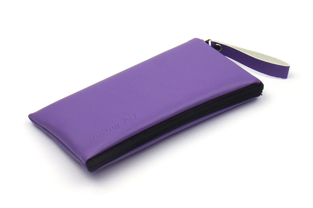 Чехол универсальний на молнии для телефона 5.2" с карманом из экокожи Violet (L), Фиолетовый
Чехол универсальний на молнии для телефона 5.2" с карманом из экокожи Violet (L), Фиолетовый