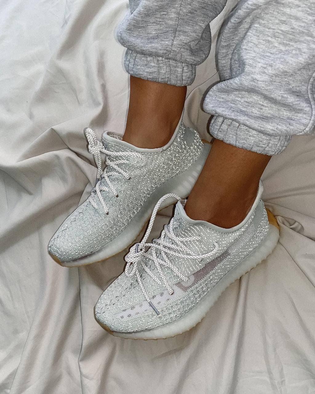 Женские кроссовки Adidas Yeezy Boost 350 v2 Reflective White / Адидас Изи Буст 350 в2 Рефлектив Белые 37, Белый
Женские кроссовки Adidas Yeezy Boost 350 v2 Reflective White / Адидас Изи Буст 350 в2 Рефлектив Белые 37, Белый