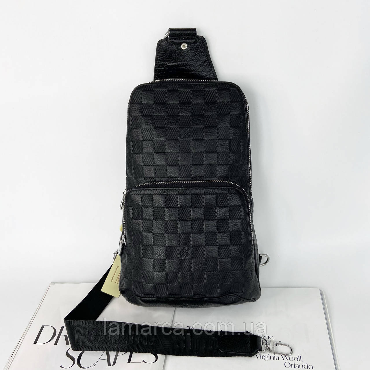 Мужская нагрудная сумка слинг через плечо Louis Vuitton LV Луи Виттон реплика, Черный
Мужская нагрудная сумка слинг через плечо Louis Vuitton LV Луи Виттон реплика, Черный