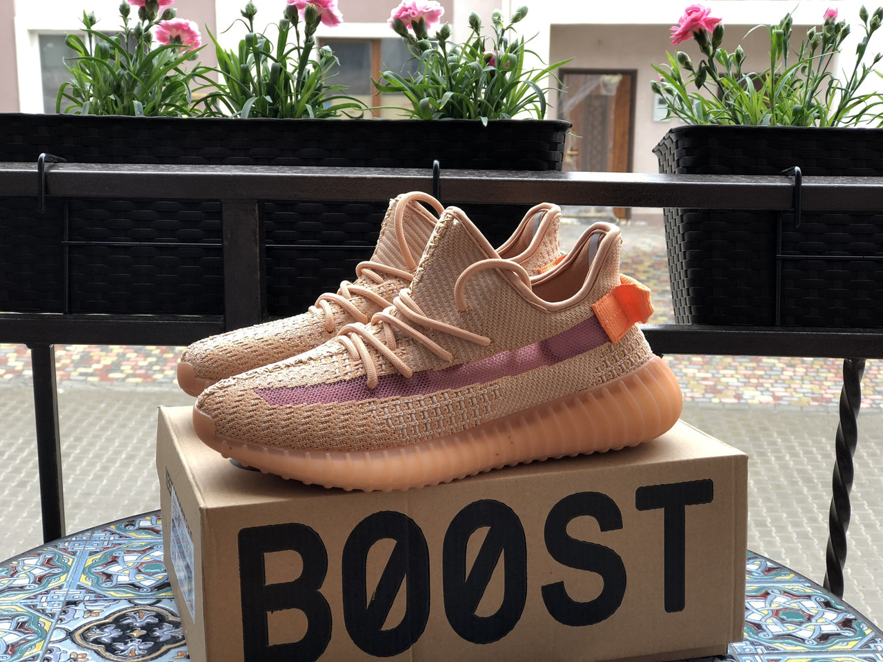 Женские кроссовки Adidas Yeezy Boost 350 v2 (персиковый) B10467 летняя стильная обувь
Женские кроссовки Adidas Yeezy Boost 350 v2 (персиковый) B10467 летняя стильная обувь