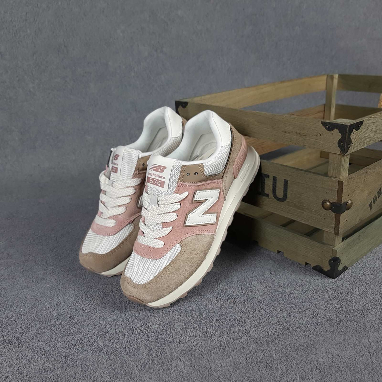 Женские кроссовки в стиле New Balance Нью беланс 574, коричневые 38 (24 см), Коричневый
Женские кроссовки в стиле New Balance Нью беланс 574, коричневые 38 (24 см), Коричневый