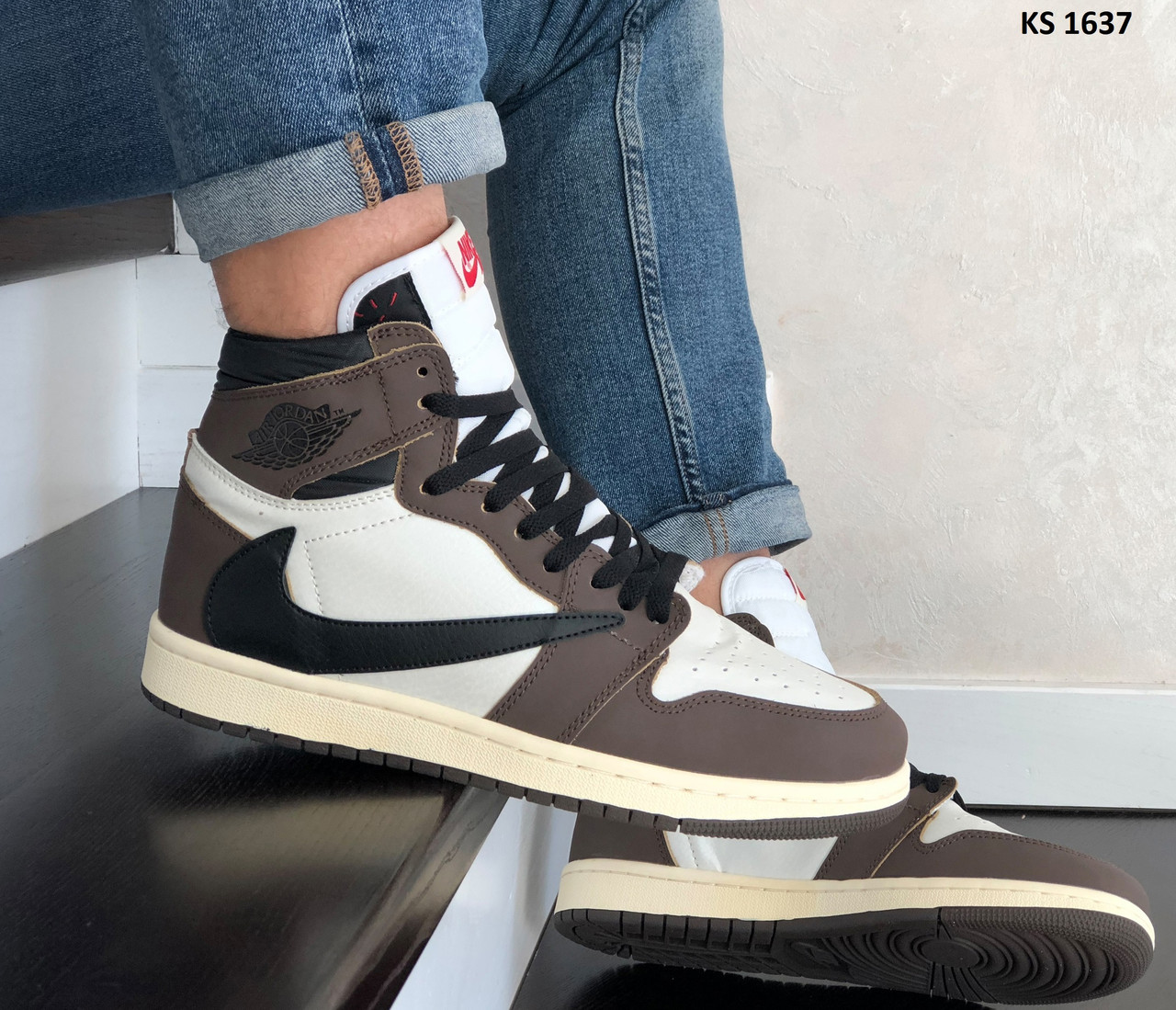 Мужские кроссовки в стиле Nike Найк Air Jordan, коричневые с белым 43 (27,5 см), Коричневый
Мужские кроссовки в стиле Nike Найк Air Jordan, коричневые с белым 43 (27,5 см), Коричневый