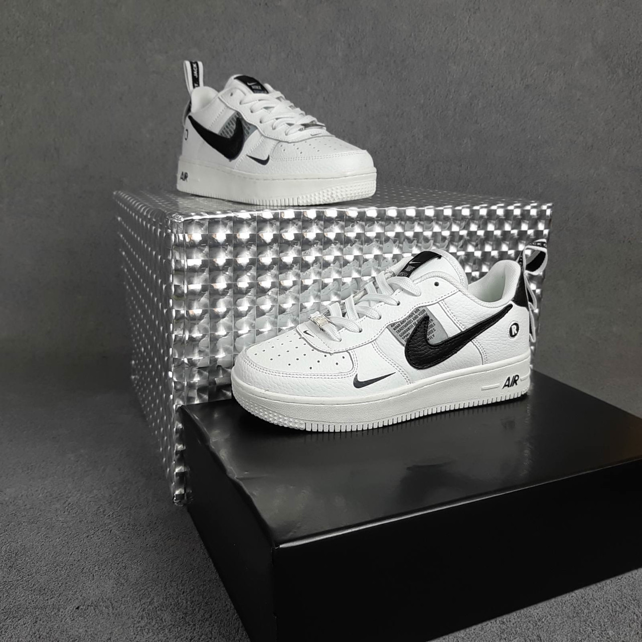 Женские кроссовки в стиле Nike Найк Air Force 1 LV8, белые с черным 39 (25 см), Белый
Женские кроссовки в стиле Nike Найк Air Force 1 LV8, белые с черным 39 (25 см), Белый