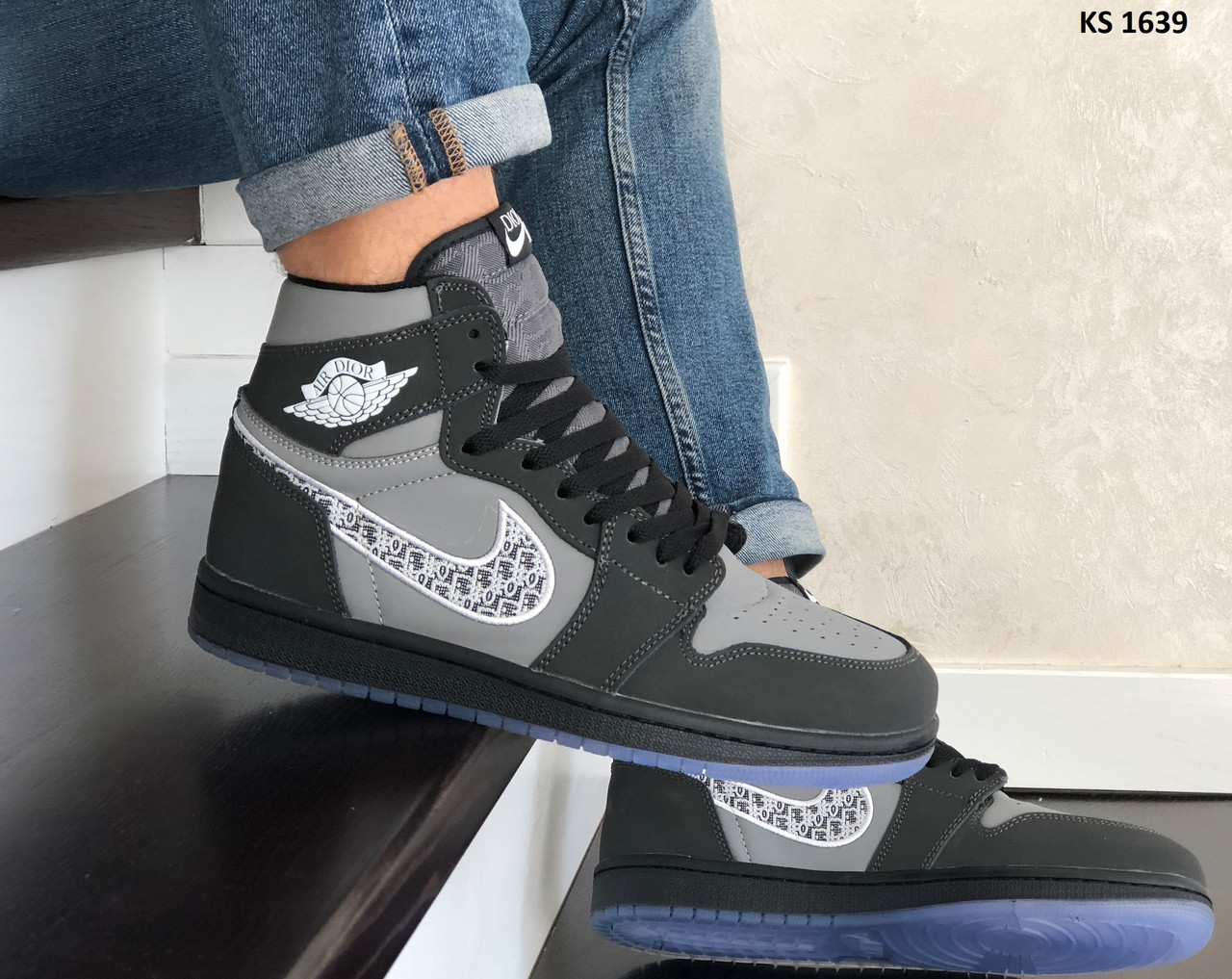 Мужские кроссовки в стиле Nike Найк Air Jordan Dior, серые с черным 46 (29,5 см), Черный
Мужские кроссовки в стиле Nike Найк Air Jordan Dior, серые с черным 46 (29,5 см), Черный