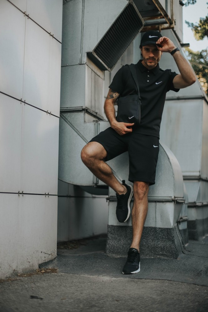 Костюм мужской Nike шорты , футболка черная + барсетка+ кепка (Nike белое лого) в подарок, Черный
Костюм мужской Nike шорты , футболка черная + барсетка+ кепка (Nike белое лого) в подарок, Черный