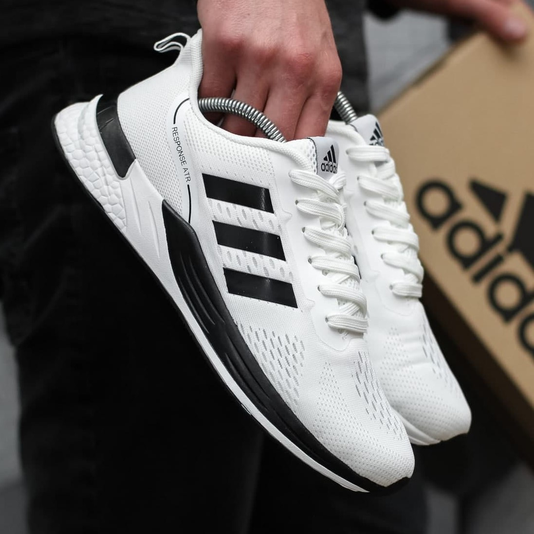 Adidas Response ATR Black White | кроссовки мужские; белые/черные; весенние/летние, Белый
Adidas Response ATR Black White | кроссовки мужские; белые/черные; весенние/летние, Белый