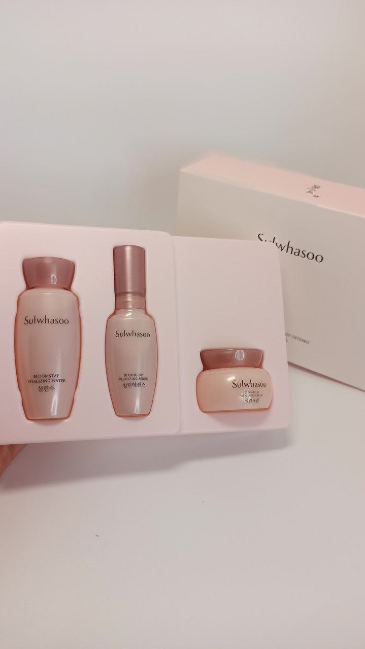 ДО ЯНВАРЯ 2022 SULWHASOO BLOOMSTAY VITALIZING SPECIAL 3 KIT Набор миниатюр средств с антиоксидантами, 3шт
ДО ЯНВАРЯ 2022 SULWHASOO BLOOMSTAY VITALIZING SPECIAL 3 KIT Набор миниатюр средств с антиоксидантами, 3шт