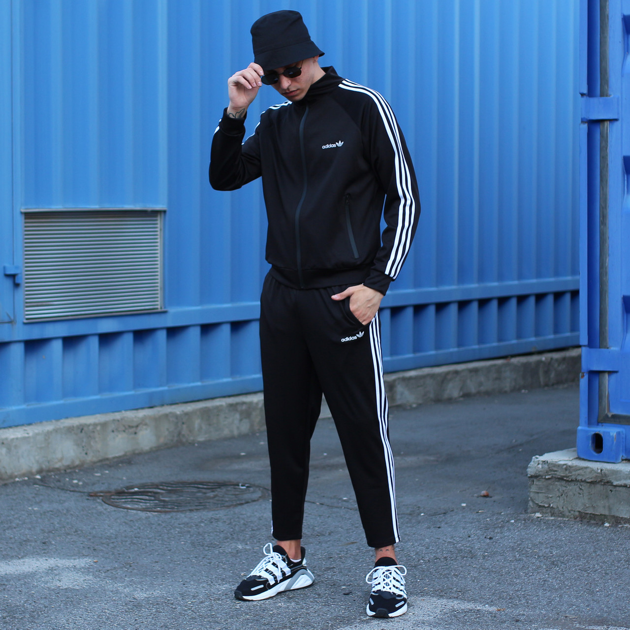 Олимпийка черная мужская с лампасом Адидас (Adidas) размер: XS, S, M, L, XL M, Черный
Олимпийка черная мужская с лампасом Адидас (Adidas) размер: XS, S, M, L, XL M, Черный