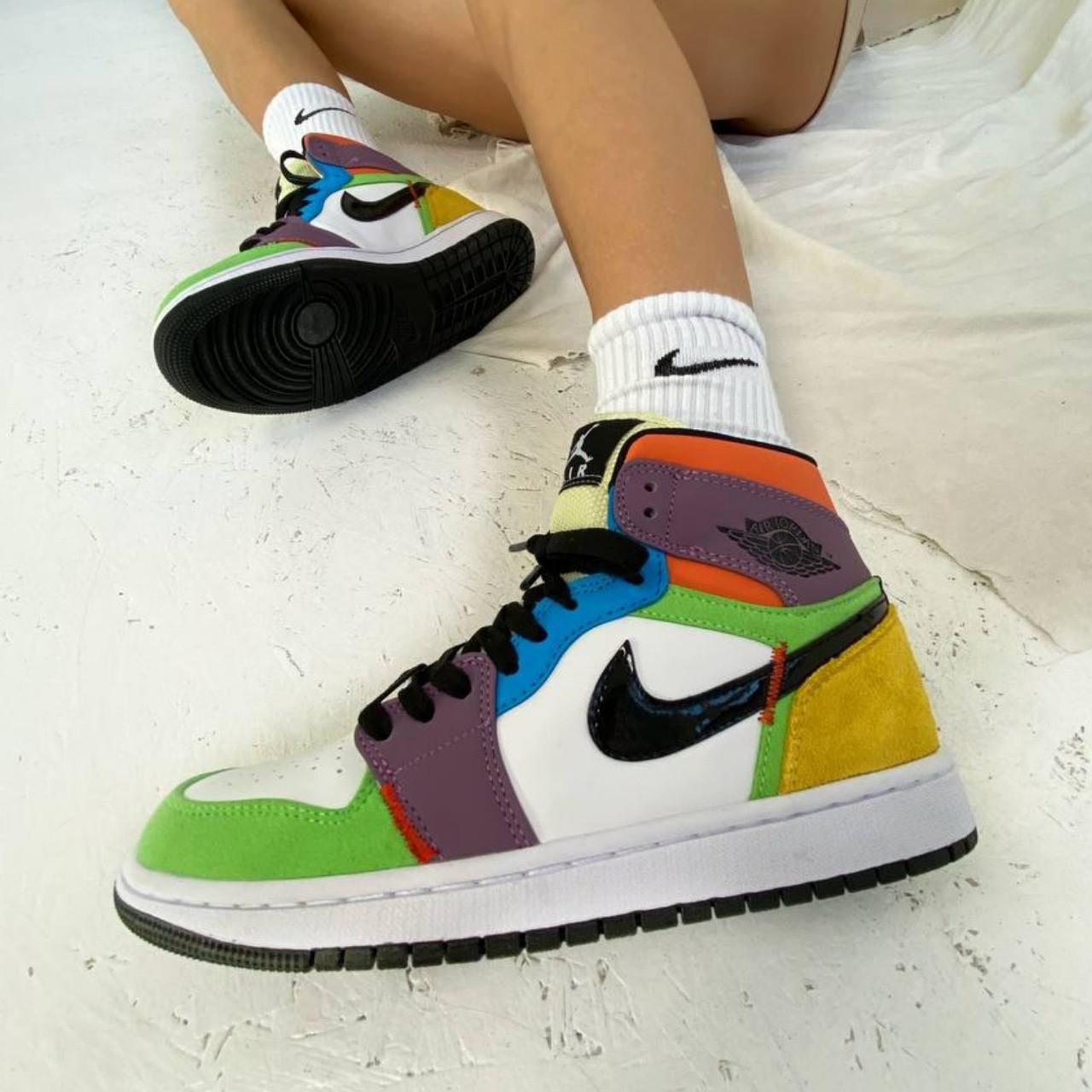 Кроссовки женские Nike Air Jordan 1 Multicolor найк аир джордан разные цвета высокие 39
Кроссовки женские Nike Air Jordan 1 Multicolor найк аир джордан разные цвета высокие 39