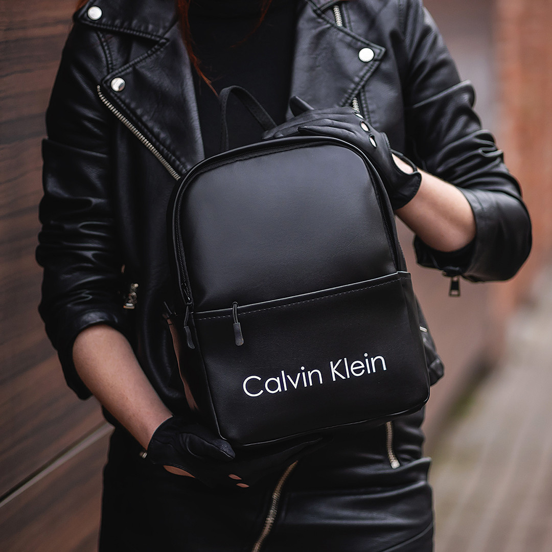 Женский рюкзак мини- I Calvin Klein с экокожи, модный городской рюкзачок для девушек., Черный
Женский рюкзак мини- I Calvin Klein с экокожи, модный городской рюкзачок для девушек., Черный