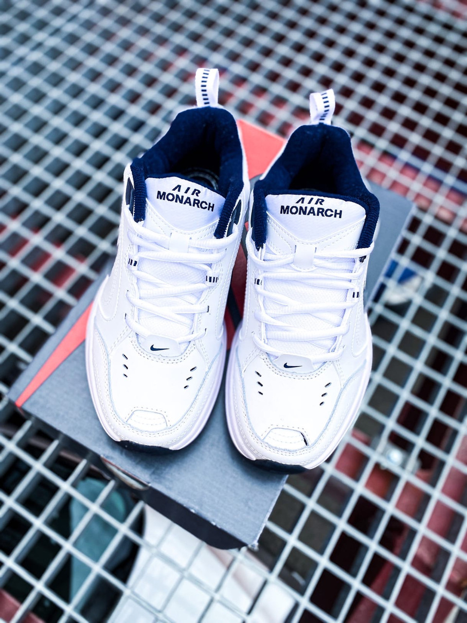 Кроссовки Nike Air Monarch IV "Silver/White" унисекс, кожанные, белые с черным, весна, осень, Белый с черным
Кроссовки Nike Air Monarch IV "Silver/White" унисекс, кожанные, белые с черным, весна, осень, Белый с черным