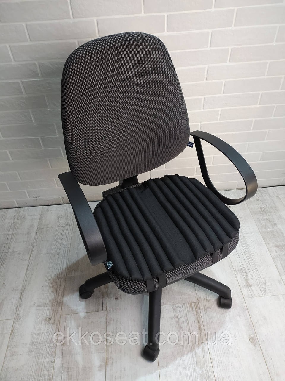 Ортопедическая Подушка под Попу на офисные кресла, ортопедические. EKKOSEAT. Серые, Черные, Бордовые, Корич-е., Черный;серый;коричневый;бежевый. другие под заказ
Ортопедическая Подушка под Попу на офисные кресла, ортопедические. EKKOSEAT. Серые, Черные, Бордовые, Корич-е., Черный;серый;коричневый;бежевый. другие под заказ