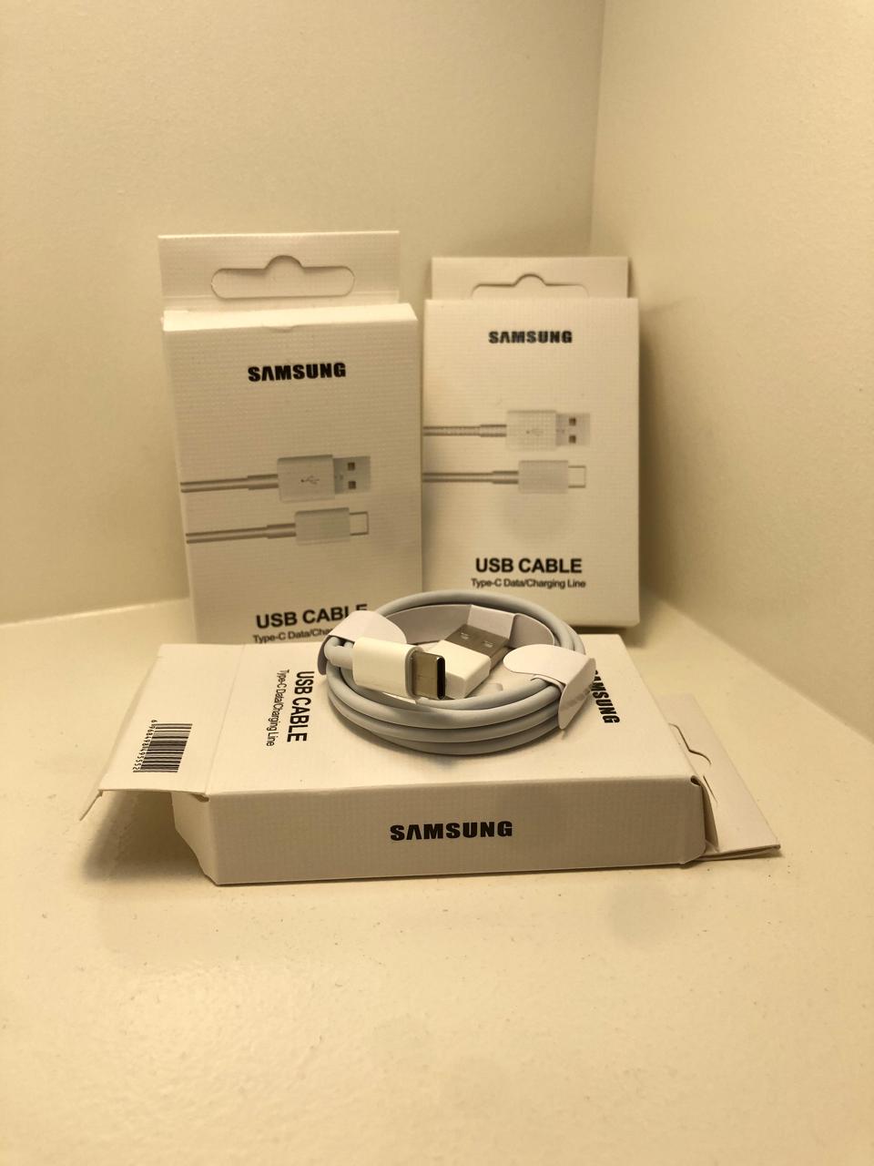 Кабель зарядки(зарядка провод) для Samsung usb type c 1метр(в упаковке), Белый
Кабель зарядки(зарядка провод) для Samsung usb type c 1метр(в упаковке), Белый