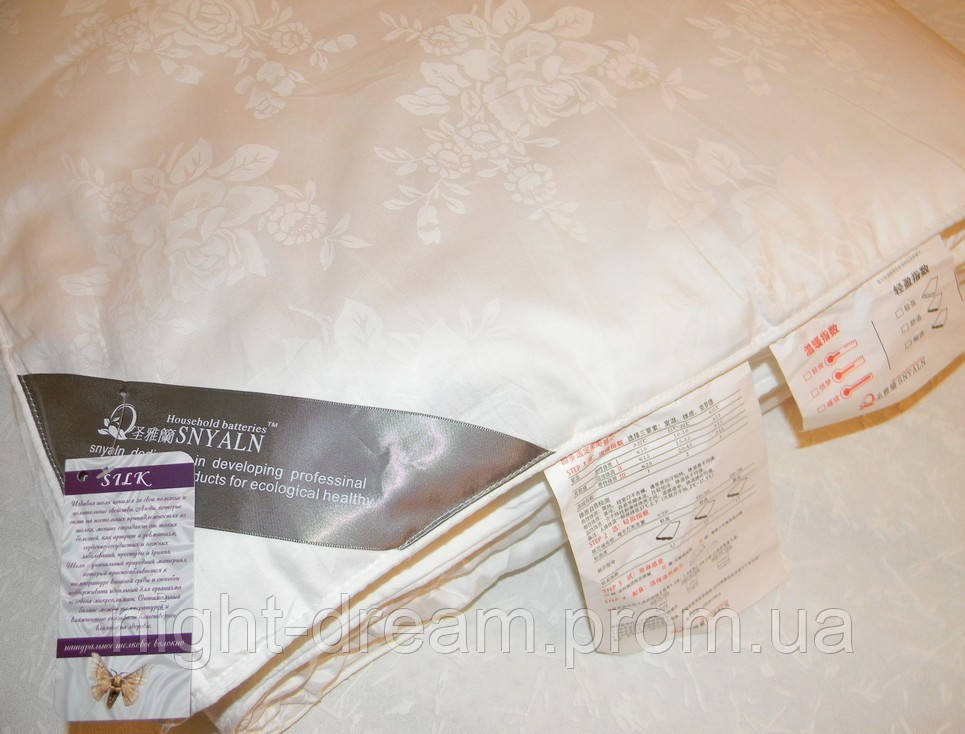 Шелковое одеяло 200х220 в жаккардовом чехле GoldenTex OD-462-1 белое