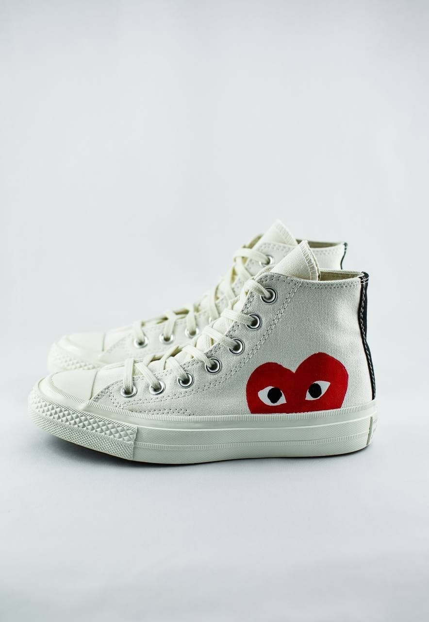 Кеды мужские Converse Comme Des Garcons Play белые, Конверс. Плотная парусина, прошиты. Код BR-0356 44, Белый
Кеды мужские Converse Comme Des Garcons Play белые, Конверс. Плотная парусина, прошиты. Код BR-0356 44, Белый
