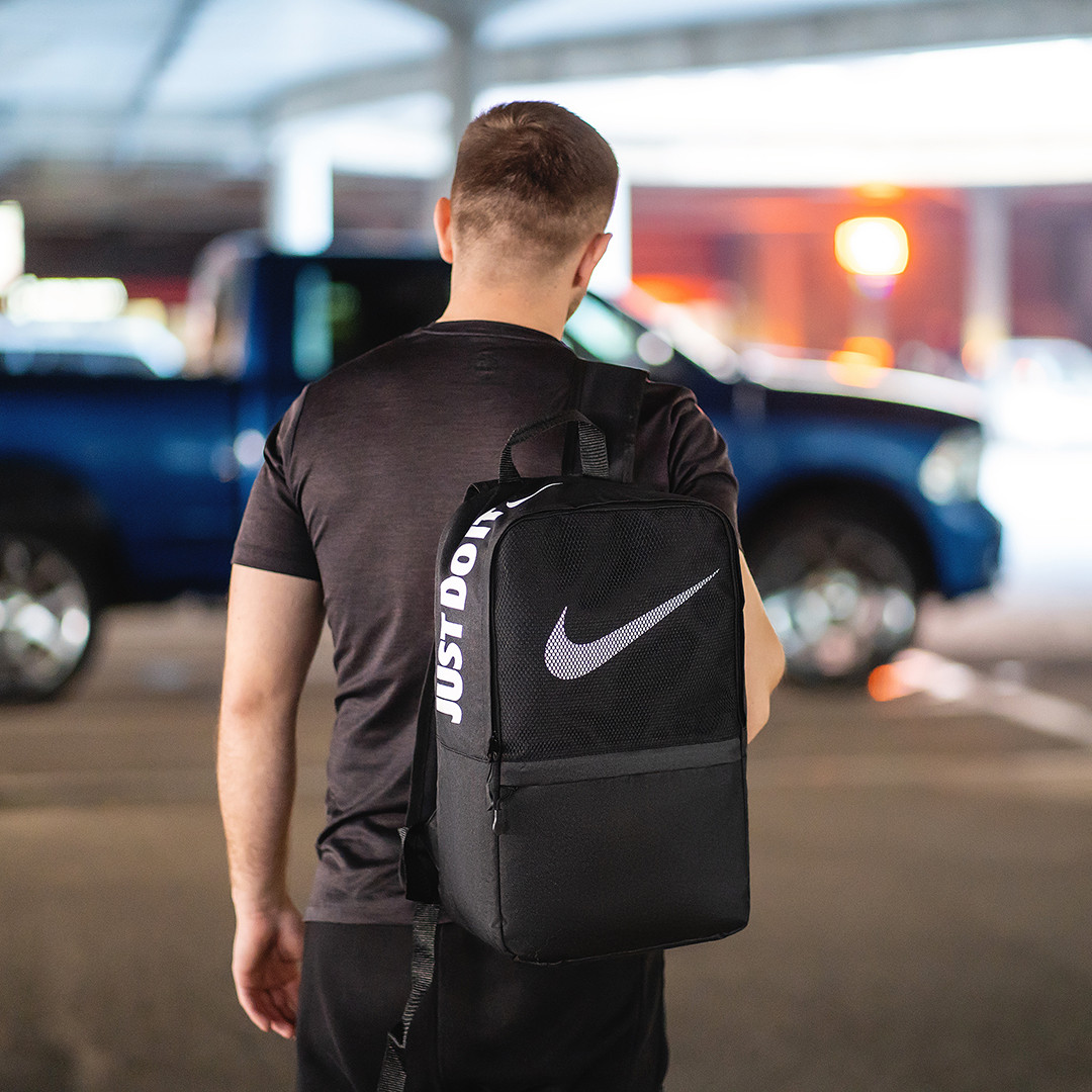 Рюкзак Мужской черный Nike /Рюкзак Мужской черный Найк /Рюкзак Мужской Nike
Рюкзак Мужской черный Nike /Рюкзак Мужской черный Найк /Рюкзак Мужской Nike