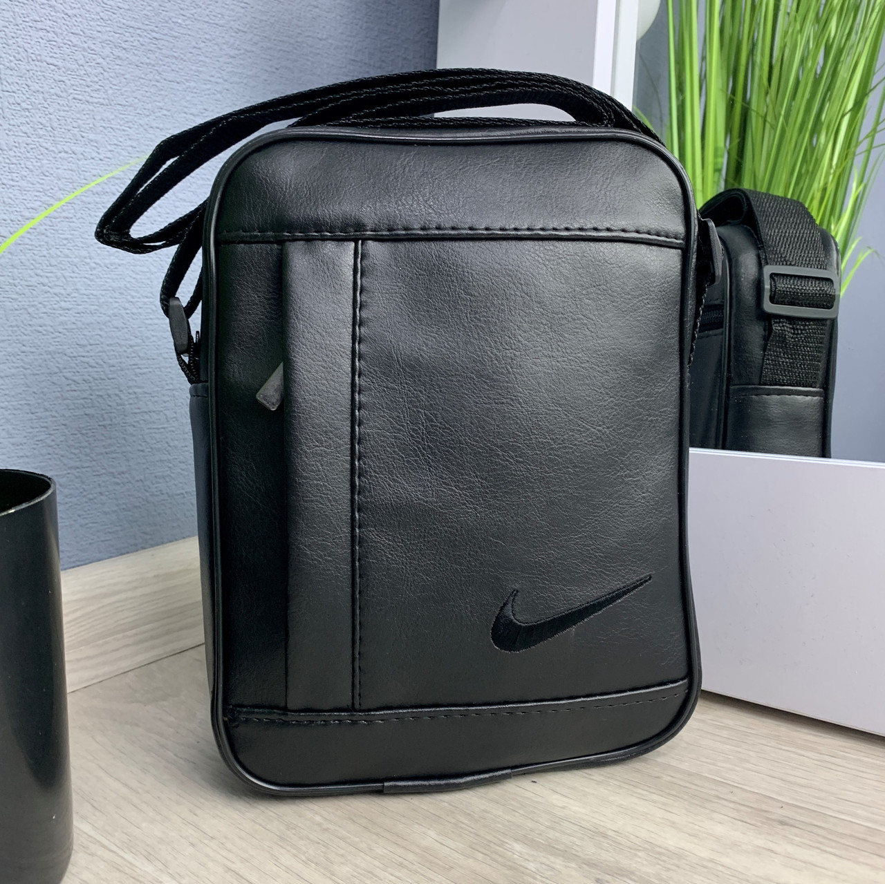 Мужская сумка через плечо Nike, вместительная барсетка для документов, черная брендовая планшетка, Черный
Мужская сумка через плечо Nike, вместительная барсетка для документов, черная брендовая планшетка, Черный