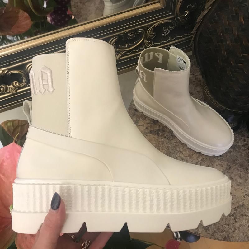 Женские белые кожаные ботинки челси бренд Puma fenty by Rihanna Оригинал, Белый
Женские белые кожаные ботинки челси бренд Puma fenty by Rihanna Оригинал, Белый