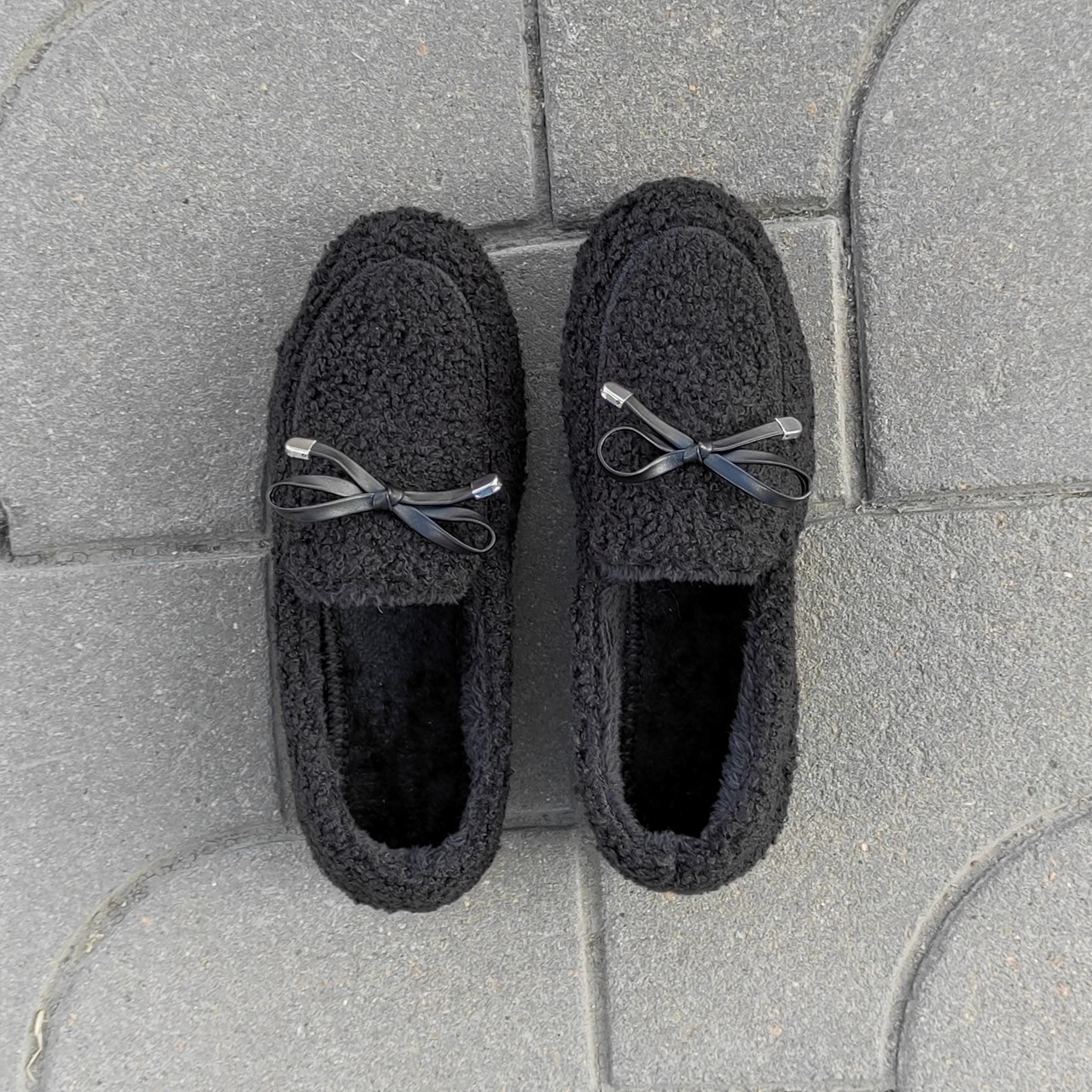 Слипоны автоледи женские черные зимние теплые на меху UGG угги короткие тапочки с мехом сліпони жіночі 39 - 24.5 см, Черный
Слипоны автоледи женские черные зимние теплые на меху UGG угги короткие тапочки с мехом сліпони жіночі 39 - 24.5 см, Черный