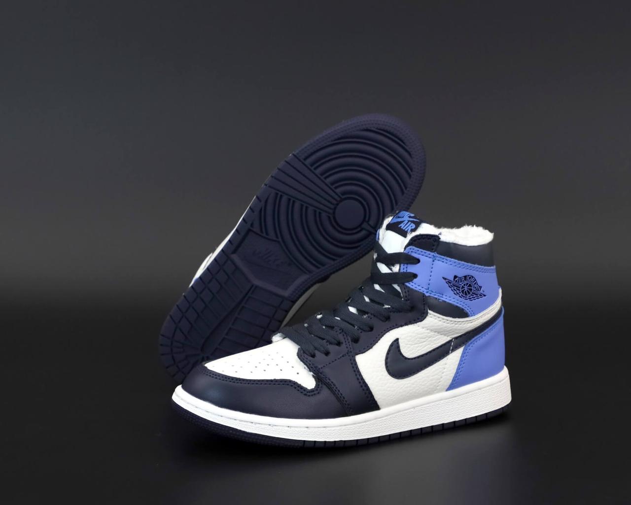 Женские высокие кроссовки на меху Nike Air Jordan Retro в бело-синем цвете Кроссовки на меху Найк Аир Джордан, Черный
Женские высокие кроссовки на меху Nike Air Jordan Retro в бело-синем цвете Кроссовки на меху Найк Аир Джордан, Черный
