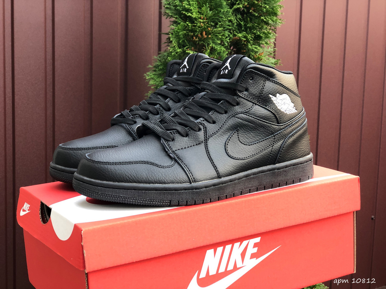 Мужские зимние кроссовки Nike Air Jordan Winter (черные) стильные молодежные кроссы В10812 43, Черный
Мужские зимние кроссовки Nike Air Jordan Winter (черные) стильные молодежные кроссы В10812 43, Черный
