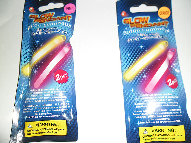 Неоновые светящиеся палочки кулоны Glow sticks (10 см, 2 шт.)