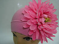 Шапочка розовая с цветком хризантемы, фото 1