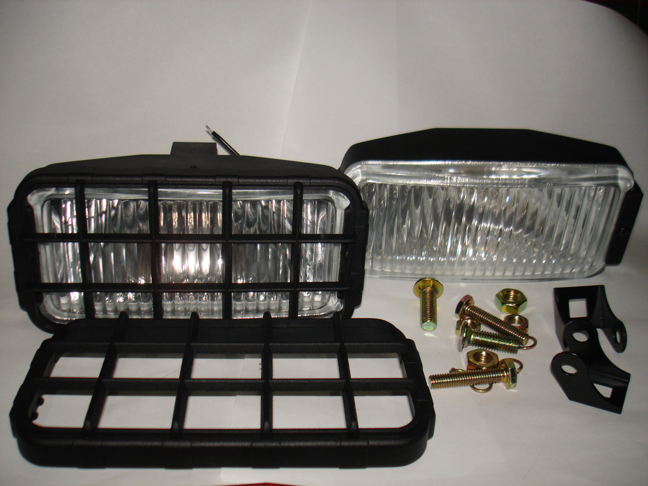 Дополнительные фары противотуманные DLAA 7050 W WESEM H3-12V-55W/196*82mm/решетка пара
Дополнительные фары противотуманные DLAA 7050 W WESEM H3-12V-55W/196*82mm/решетка пара
