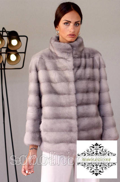 Полушубок из меха канадской норки SAGA FURS superior, воротник стойка, длина 60 см, Разные цвета
Полушубок из меха канадской норки SAGA FURS superior, воротник стойка, длина 60 см, Разные цвета
