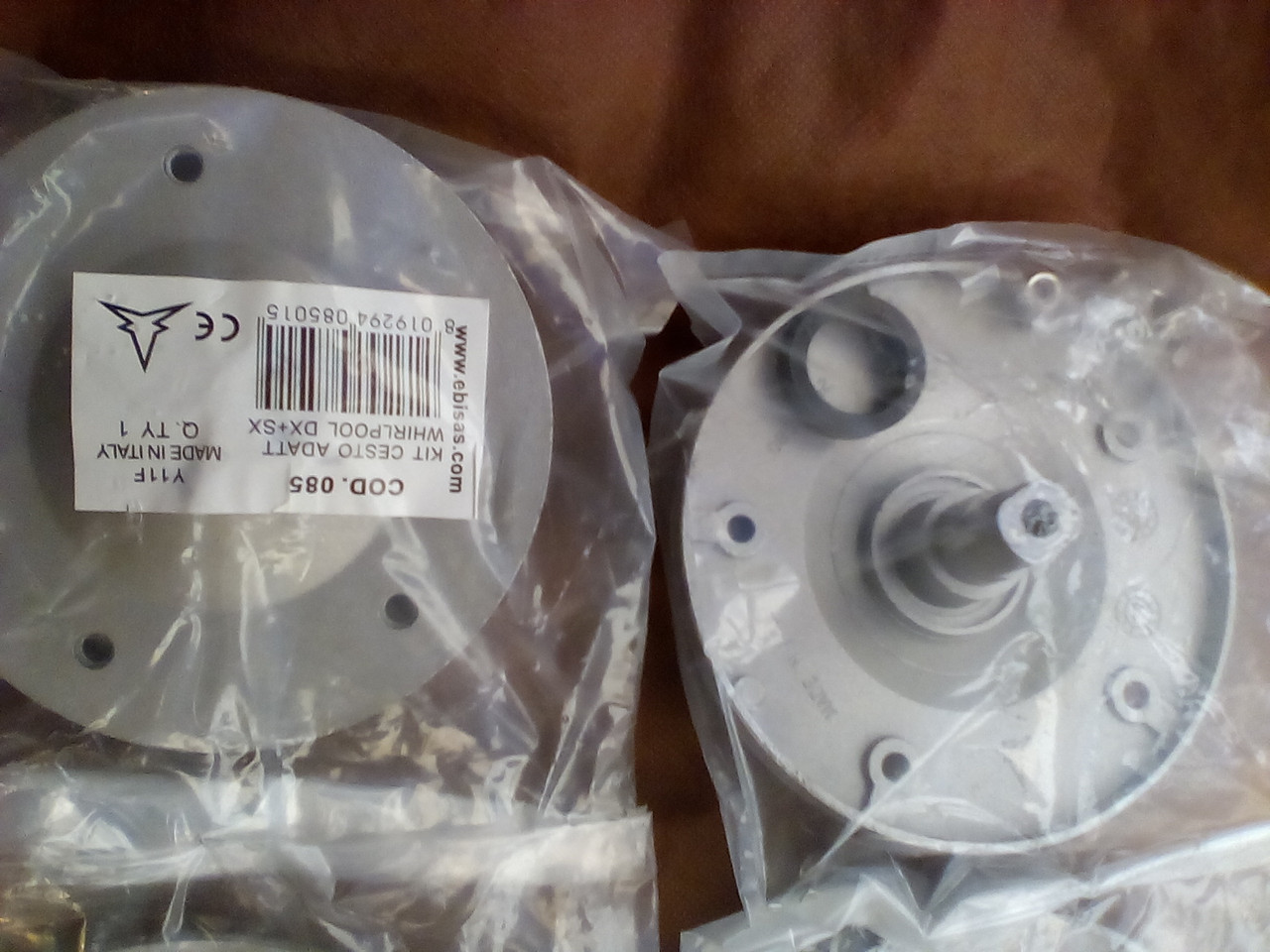 Фланцы Whirlpool AWT, ведомый+приводной, с болтиками и сальниками - 88346400 / 480110100802 / 481252088117 / c
Фланцы Whirlpool AWT, ведомый+приводной, с болтиками и сальниками - 88346400 / 480110100802 / 481252088117 / c