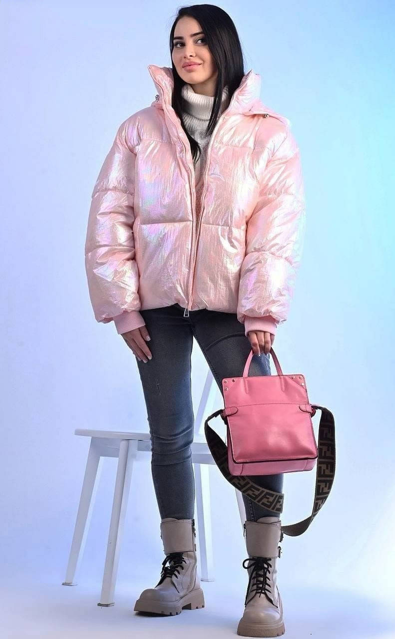 Красивая дутая женская куртка еврозима, хамелеон,oversize,см. ЗАМЕРЫ В ПОЛНОМ ОПИСАНИИ ТОВАРА!, Розовый
Красивая дутая женская куртка еврозима, хамелеон,oversize,см. ЗАМЕРЫ В ПОЛНОМ ОПИСАНИИ ТОВАРА!, Розовый
