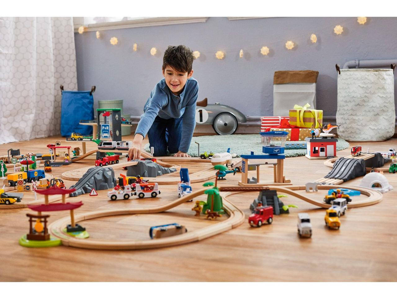 Большой набор деревянной железной дороги PlayTive Junior + пластиковый бокс ikea 261 эл. Германия
Большой набор деревянной железной дороги PlayTive Junior + пластиковый бокс ikea 261 эл. Германия