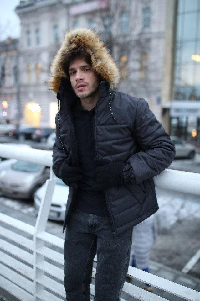 Куртка мужская зимняя Jacket winter Alaska теплая с капюшоном на меху, пуховик мужской зимний цвет черный
Куртка мужская зимняя Jacket winter Alaska теплая с капюшоном на меху, пуховик мужской зимний цвет черный