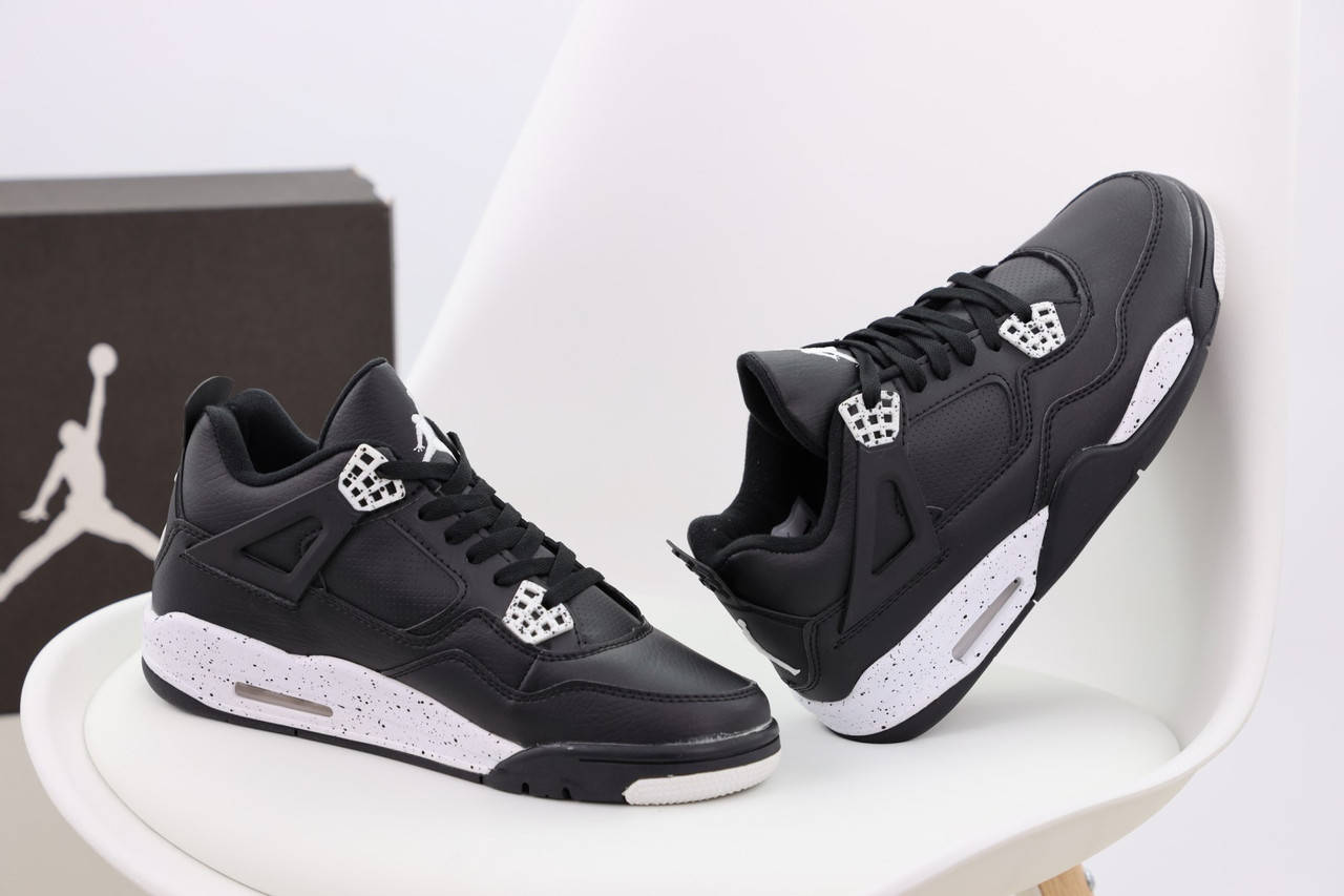 Баскетбольные высокие кроссовки Nike Air Jordan Retro 4 Black Leather (Кожаные кроссовки Найк Джордан черные), Черный
Баскетбольные высокие кроссовки Nike Air Jordan Retro 4 Black Leather (Кожаные кроссовки Найк Джордан черные), Черный
