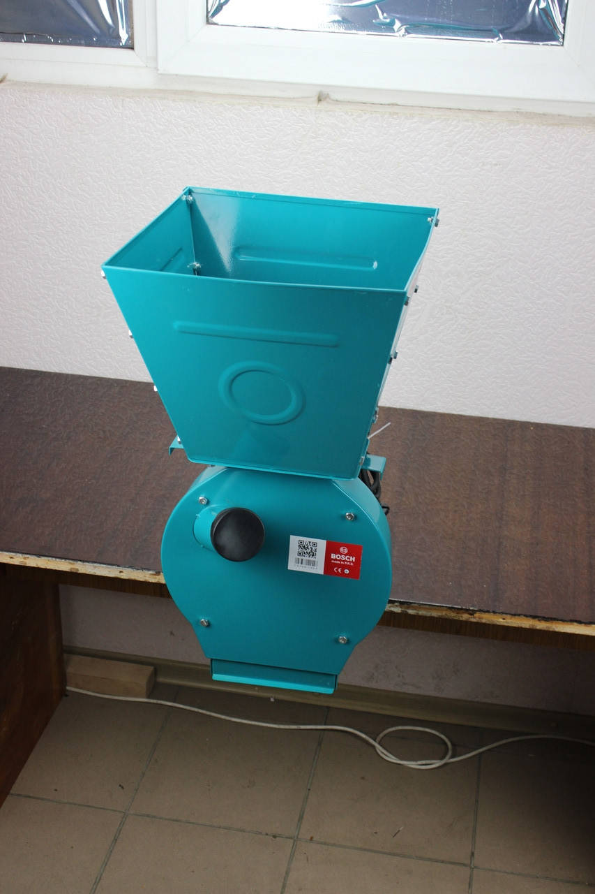 Зернодробилка Bosch BFS 4200. Дробилка Бош (4.2 кВт, 300 кг/ч). Кормоизмельчитель. Гарантия 3 года
Зернодробилка Bosch BFS 4200. Дробилка Бош (4.2 кВт, 300 кг/ч). Кормоизмельчитель. Гарантия 3 года