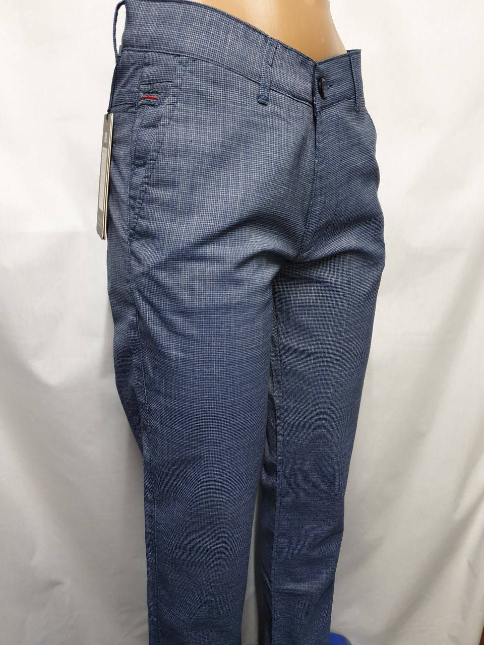 Классические брюки MISSOURI JEANS модель 462 INCE BORNEO-4 для мужчин оптом и в розницу.
Классические брюки MISSOURI JEANS модель 462 INCE BORNEO-4 для мужчин оптом и в розницу.