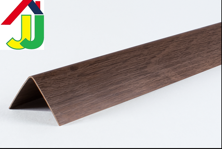 Уголок пластиковый LinePlast 40×40 Орех LU042 текстурированный, декоративный, отделочный, двухсторонний
Уголок пластиковый LinePlast 40×40 Орех LU042 текстурированный, декоративный, отделочный, двухсторонний