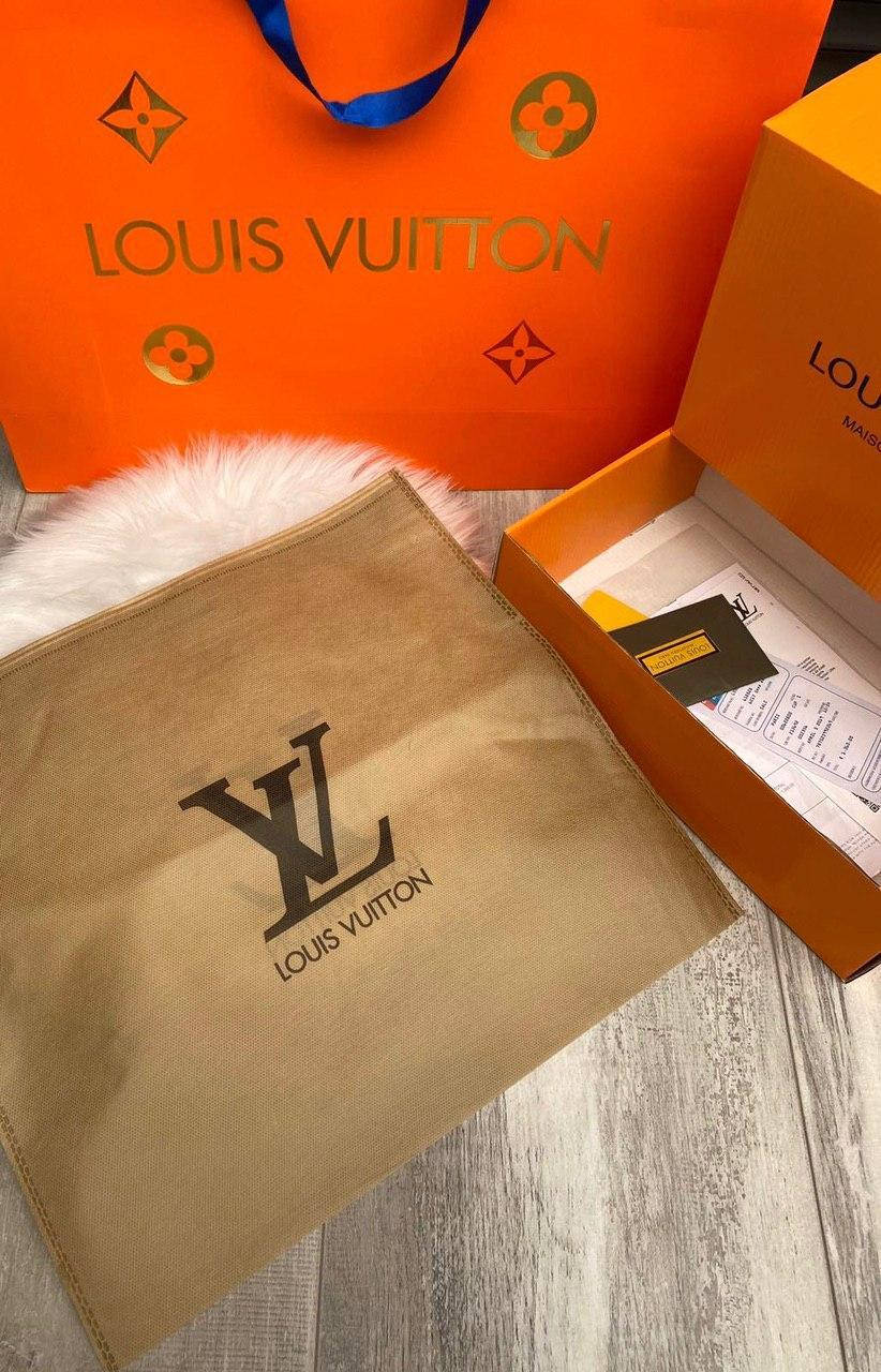 

Фирменная упаковка Louis Vuitton Луи Виттон подарочный набор