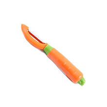 Ніж для чищення овочів у формі моркви FISSMAN