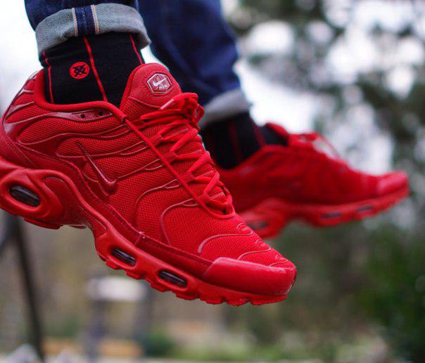 nike air max plus tuned 1 lava red