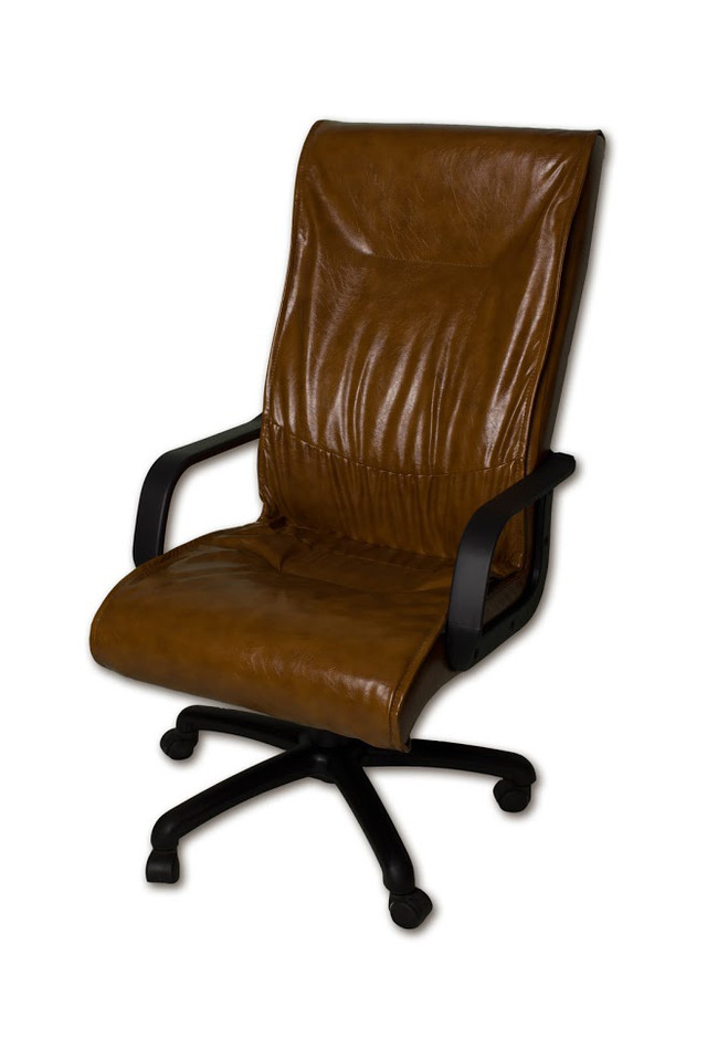 Кресло Клиффорд пластик, кожзам коричневый