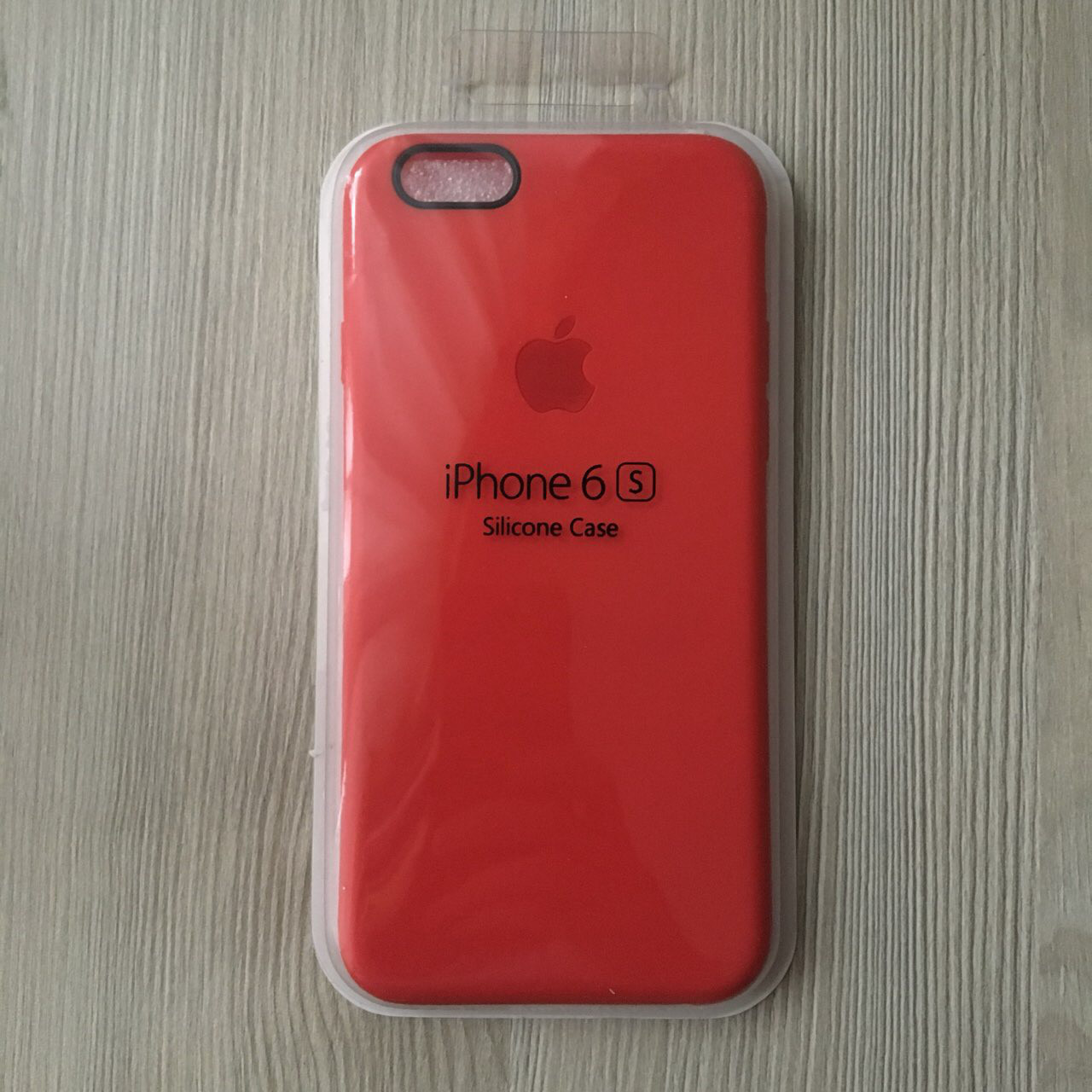 

Силиконовый красный чехол для iphone 6/6s в упаковке