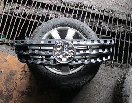 Решетка радиатора (до 2008 года выпуска) Mercedes ML W164 2005-2013