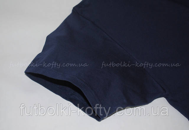 Тёмно-синяя мужская футболка плотная мягкая