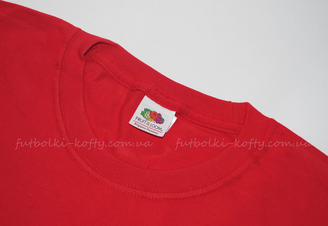 Красная мужская футболка плотная мягкая