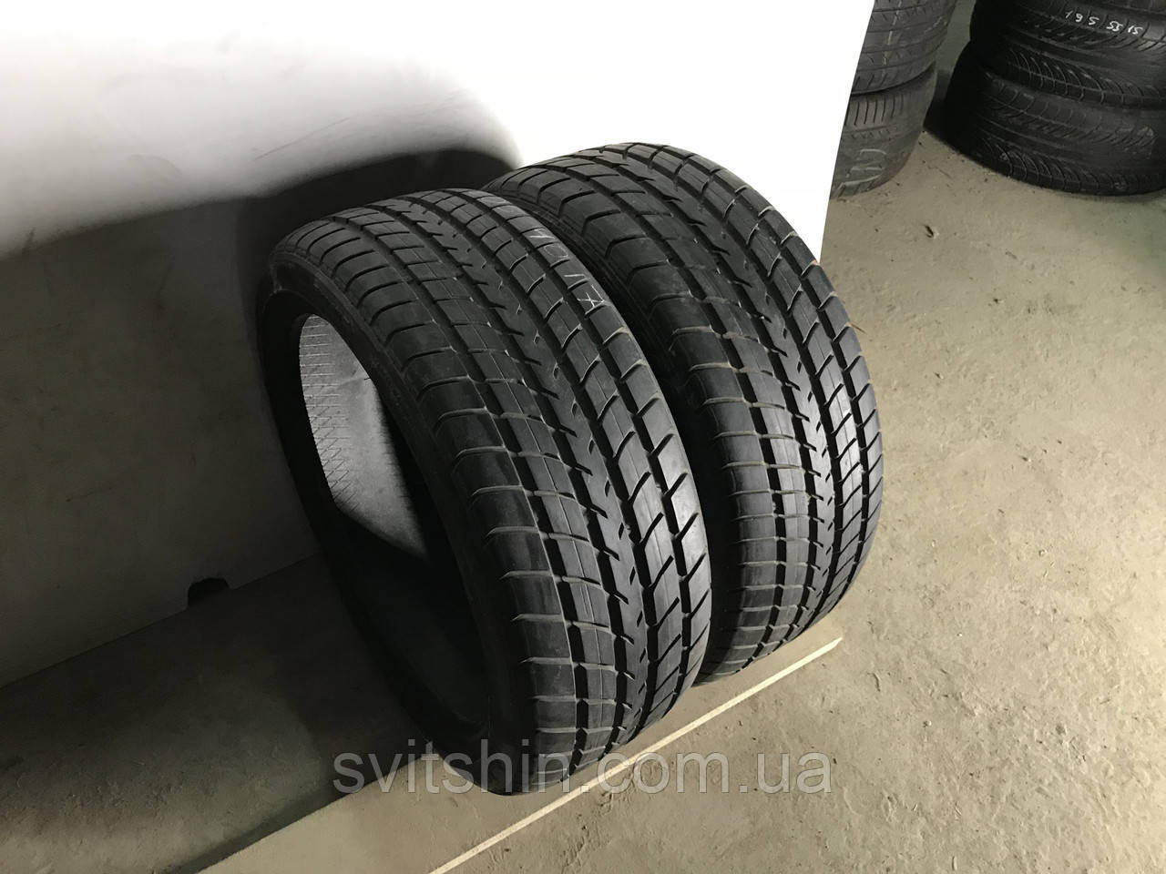 

Шины бу лето 205/40R17 Dunlop SP Sport 8000 2шт 6мм